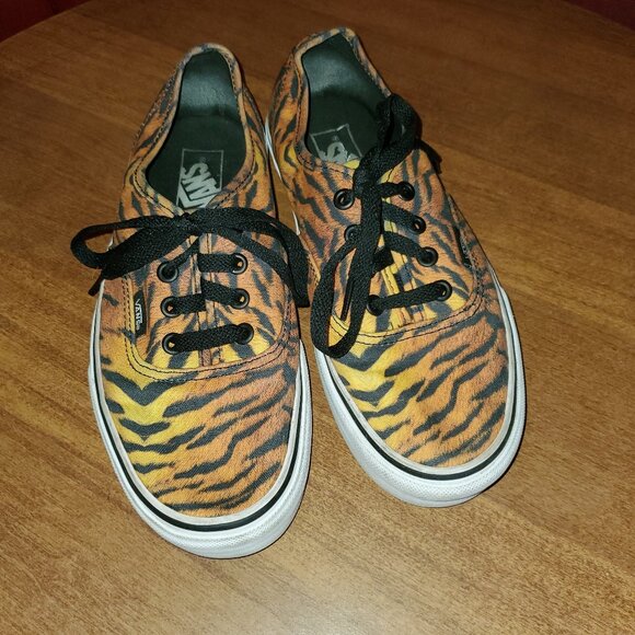 Vans Other - Vans Classic Tiger Print Canvas Sneakers Unisex